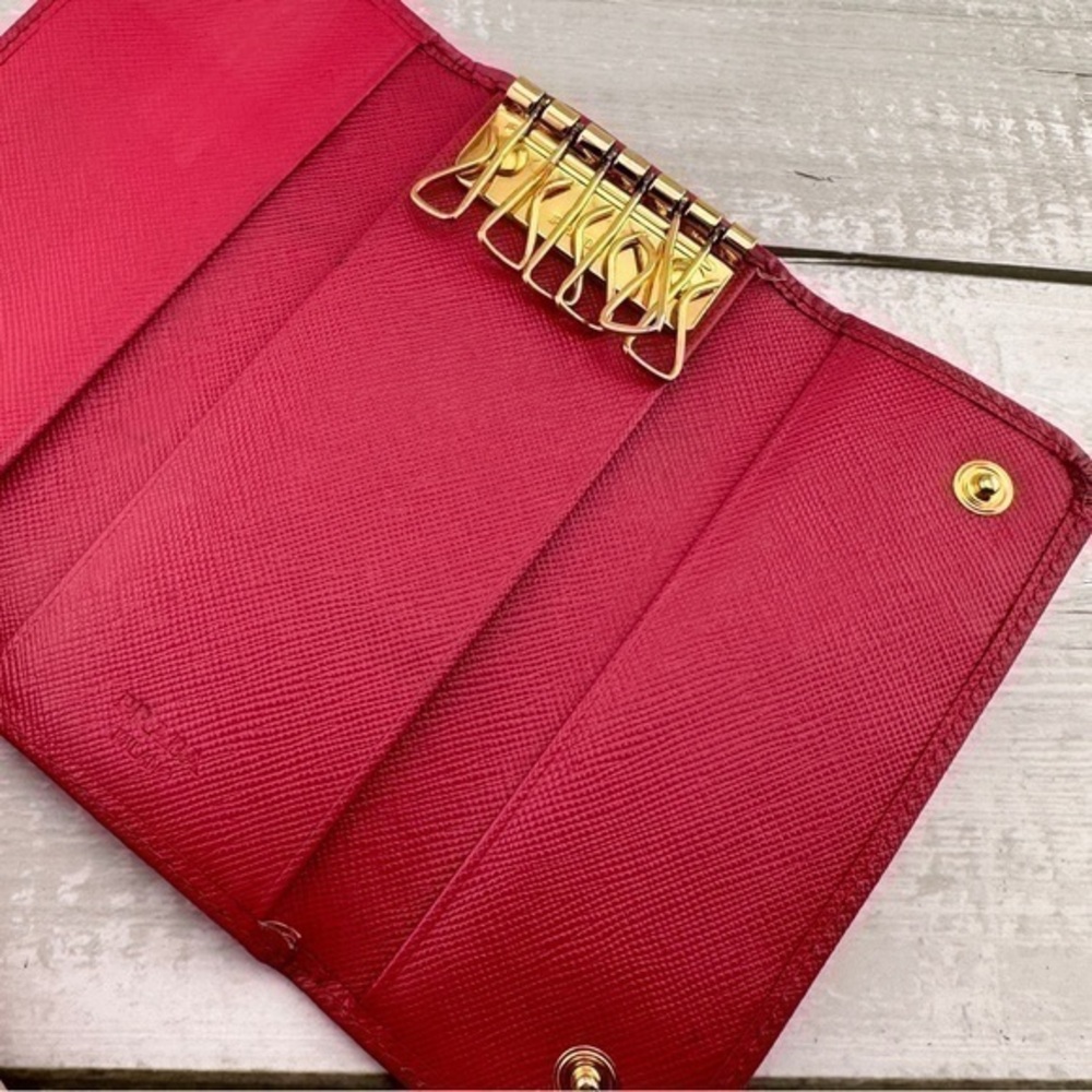 EXCELLENT CONDITION Authentic Prada Saffiano Key Pouch. Color: Pink. - Picture 4 of 14